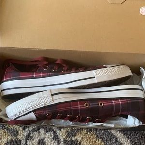 Burgundy/black/white plaid converse